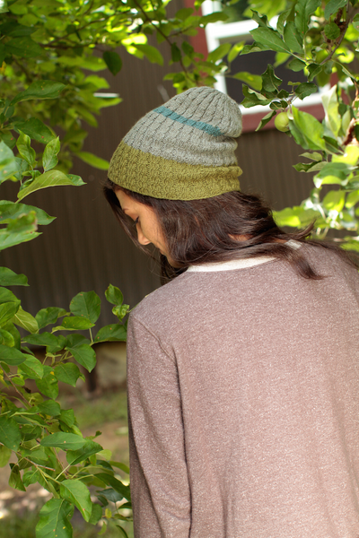 Juniper Hat and Mitts by Lisa Hoffman