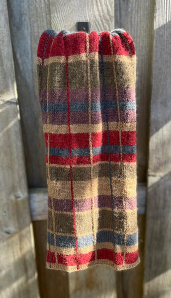 Sutherland Courie: a plaid scarf kit for knitting in June Cashmere's 100% camel yarn
