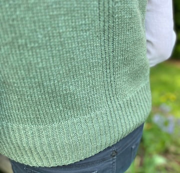 Living your vest life - A knitting vest pattern for DK cashmere or camel
