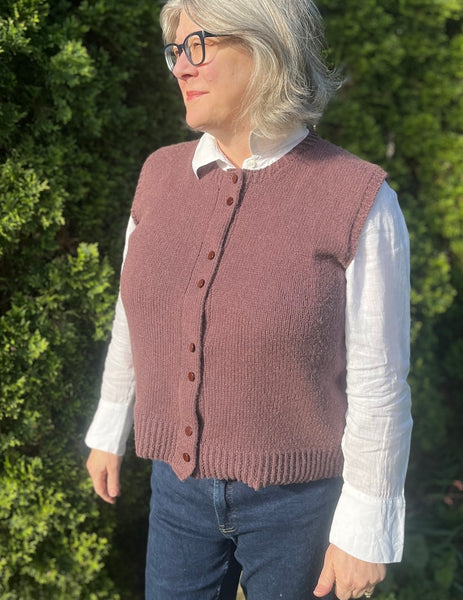 Living your vest life - A knitting vest pattern for DK cashmere or camel