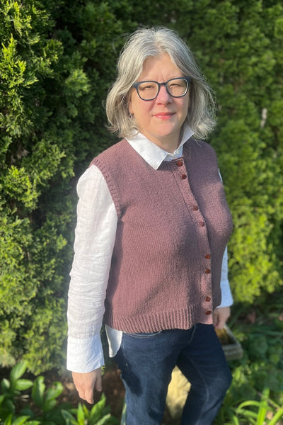 Living your vest life - A knitting vest pattern for DK cashmere or camel