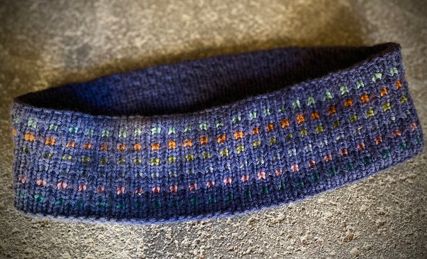 Dapple - A reversible headband to knit in cashmere yarn - KIT