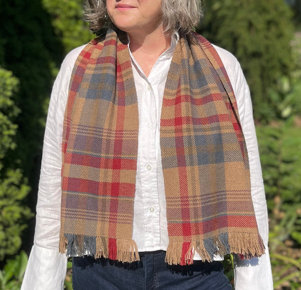 The Hanratty: a plaid scarf kit for weaving in 100% camel yarn
