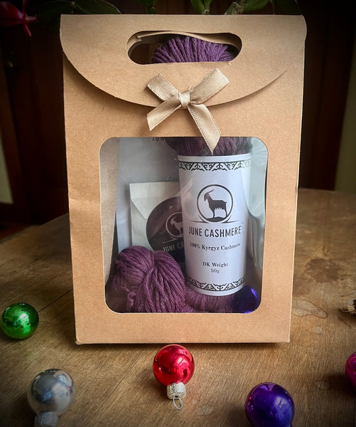 Holiday Knitting Kit in Cashmere